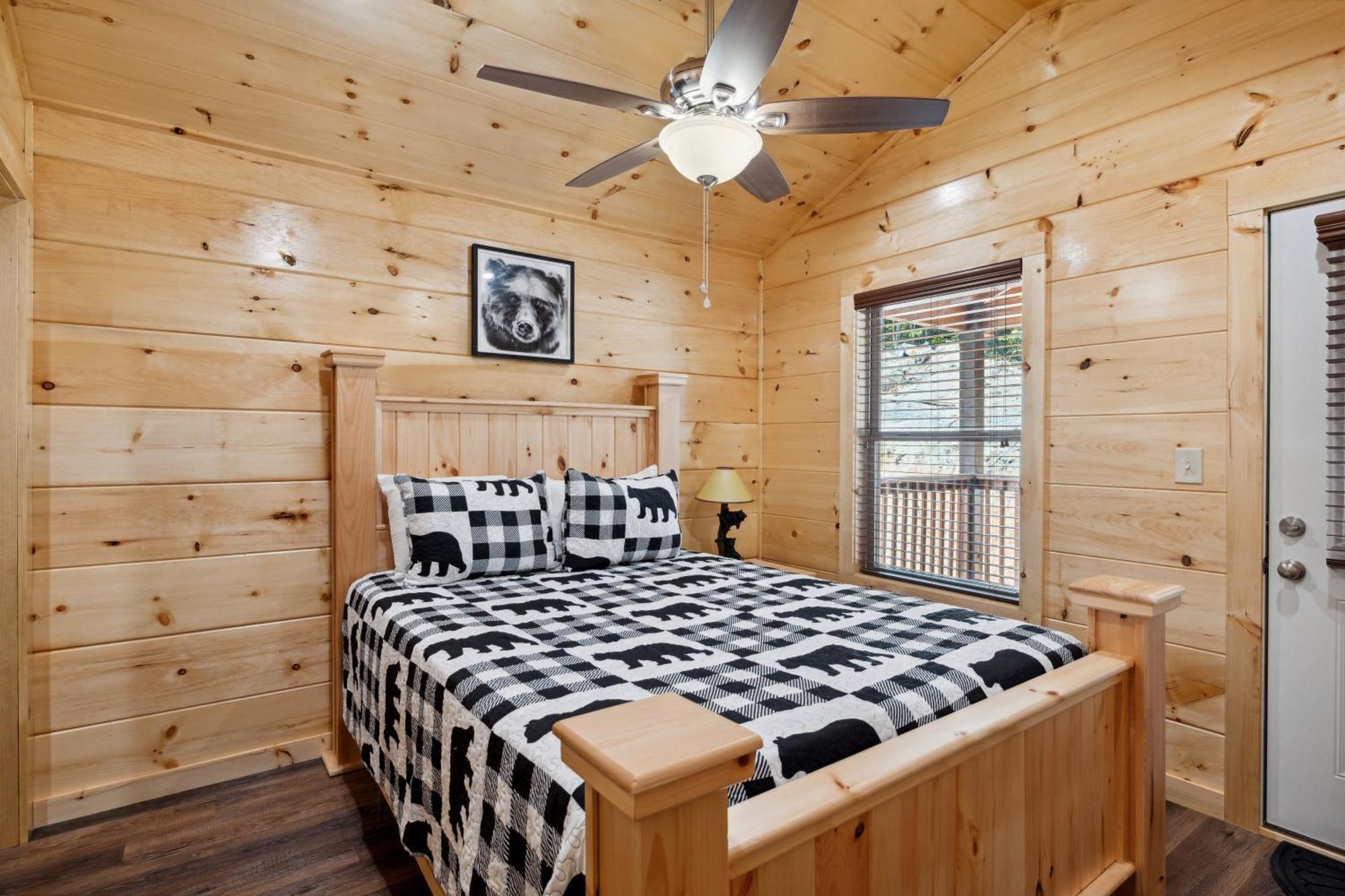 The 3 Bears Is A Newly Built 3 Bedroom Cabin Only 3 Minutes From The Parkway! Pigeon Forge Esterno foto